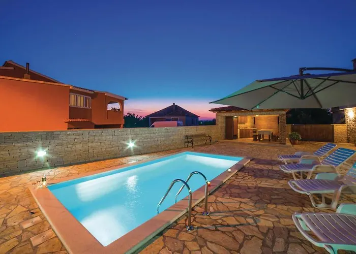 Luxury Villa Maria With Pool