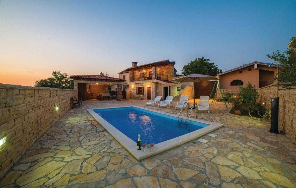 Luxury Maria With Pool Villa *